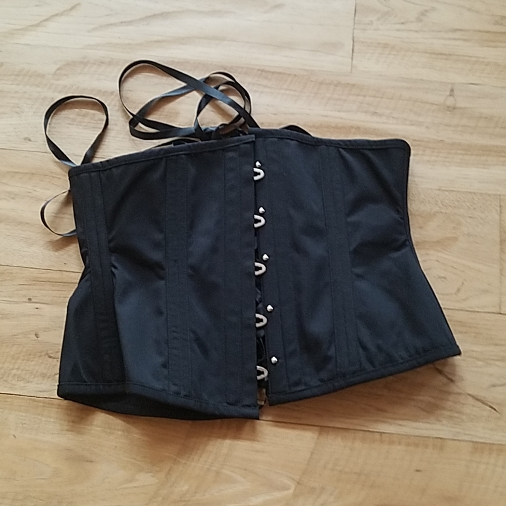 NWOT Black Dark Garden Corsetry waist cincher